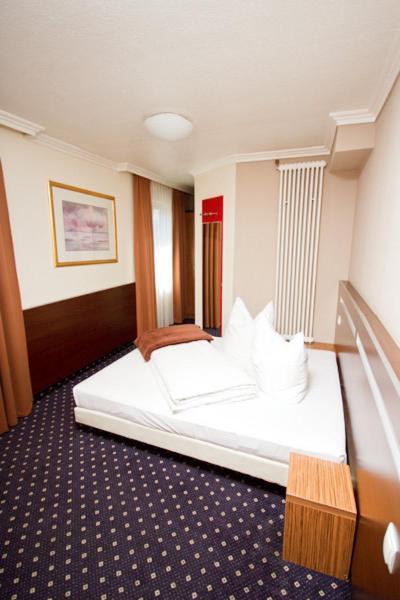 Hotel Tourist Франкфурт-на-Майне Номер фото