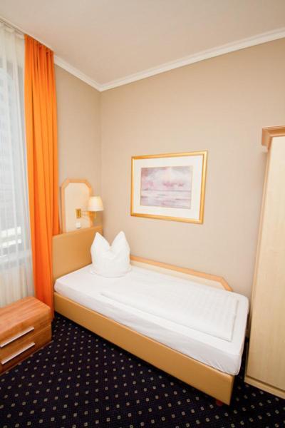 Hotel Tourist Франкфурт-на-Майне Номер фото