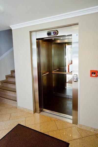 Hotel Tourist Франкфурт-на-Майне Экстерьер фото